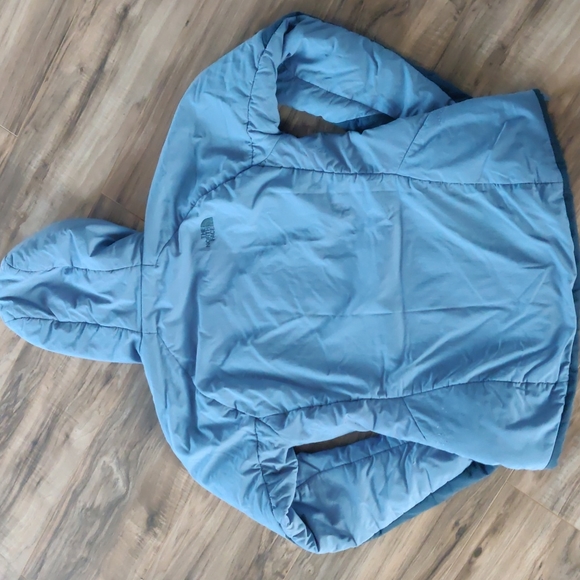 EUC TNF Ventrix Hoodie Jacket - Picture 6 of 9